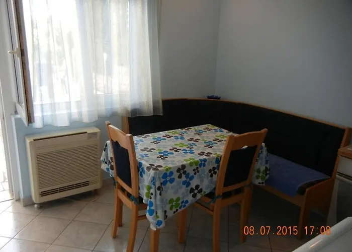 Pako I Ivano Apartman Novi Vinodolski