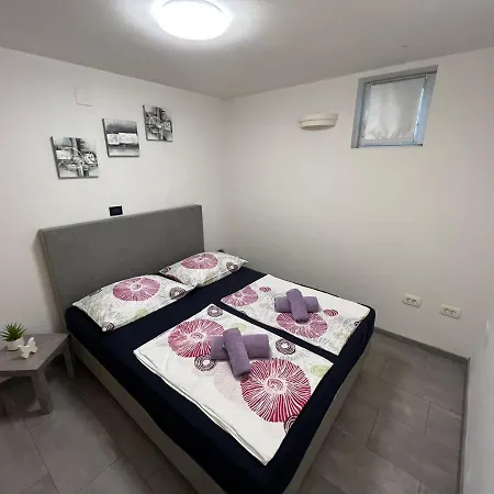 Pako I Ivano Novi Vinodolski